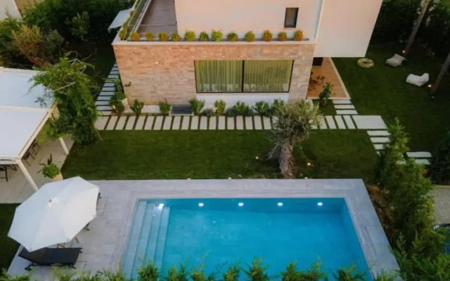 Sanpietro Vacation Villa 001