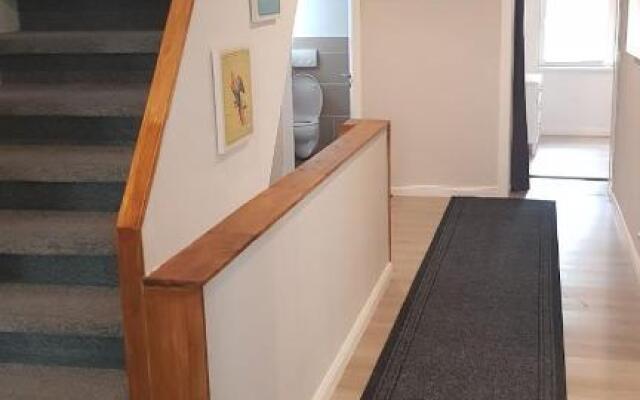 "Familientreff" in schöner moderner Ferienwohnung für 12 Personen im Oberharz!