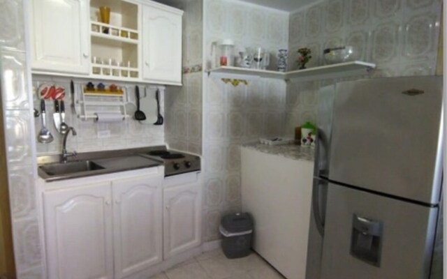 Apartamento AL1-LM Cerca al mar con Aire