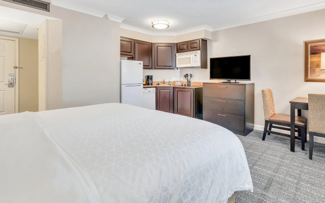 Staybridge Suites Savannah Historic District by IHG