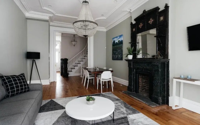 6 Bedroom Townhome Near NYC