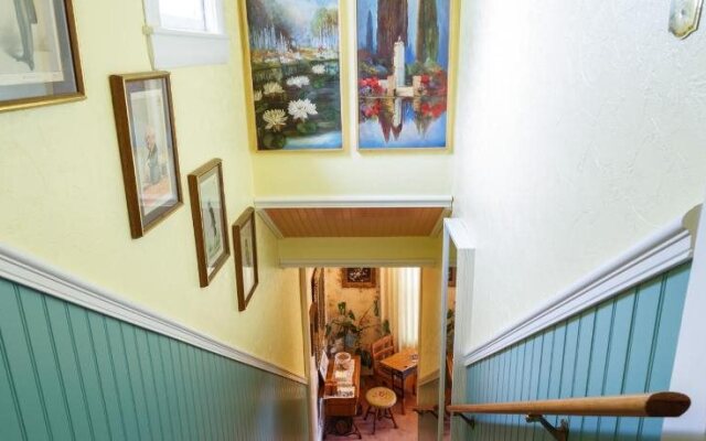 Roseberry House Bed & Breakfast