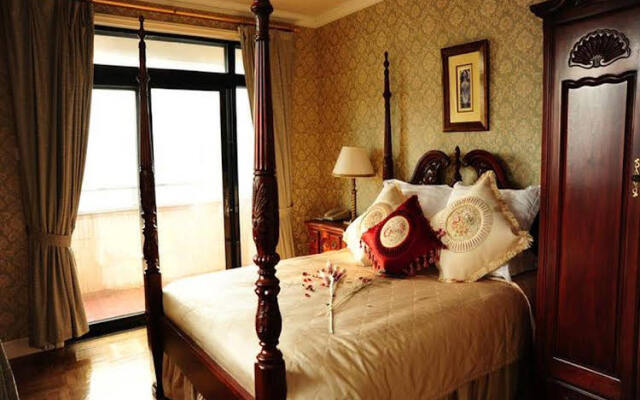 Patina Court All Suite