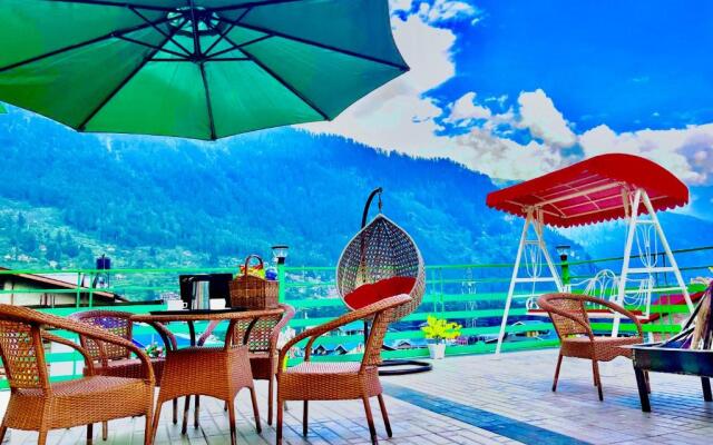 New Vistas Inn - Five Star Luxury Hotel Near Mall Road Manali