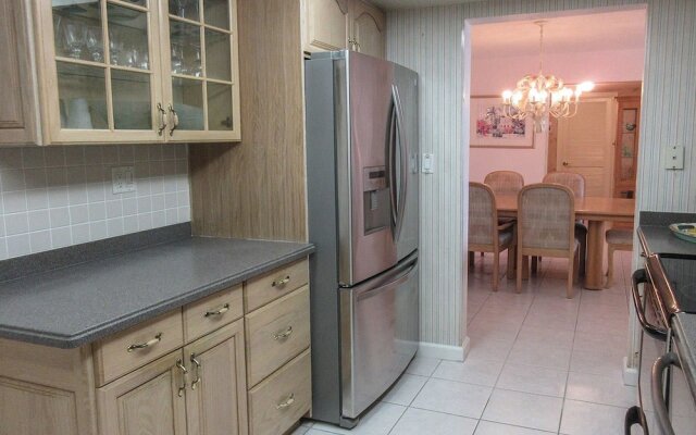 Creciente 413N by RedAwning