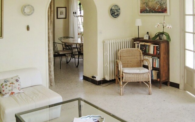 Luminous Apartment in Provence With Terrace and Garden