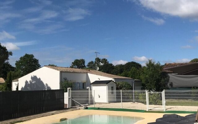 House With 4 Bedrooms In La Tremblade, With Pool Access, Enclosed Gard
