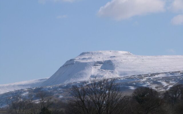 3 Overlands, Settle