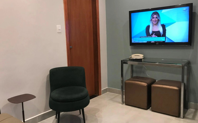 Liberdade 1 QT + Sofá Cama - 200m Metrô. Novo!