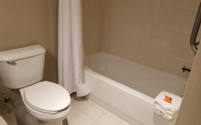 Radisson Hotel Detroit-Farmington Hills