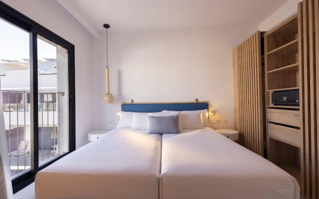 Esmeralda Cotillo Homes by LIVVO