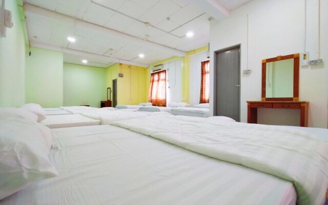 Spot On 89939 Platinum inn