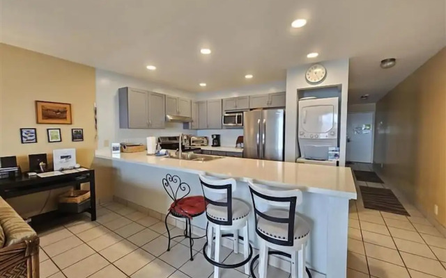 Sea Village #4210 Ocean Front Lanai!