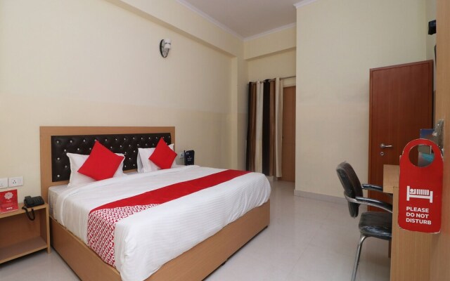 Hotel Crosswind By OYO Rooms