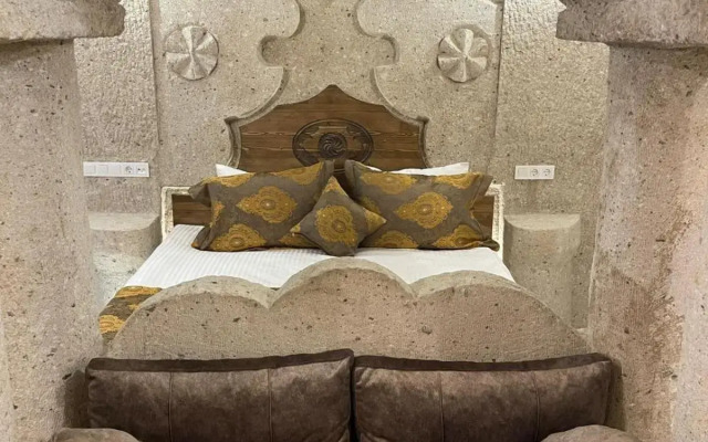 Empire Cave Hotel