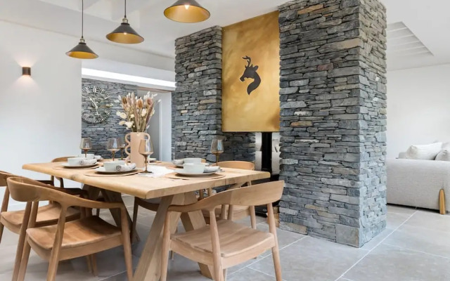 Fawns Keep - Hot Tub and Sauna Retreat