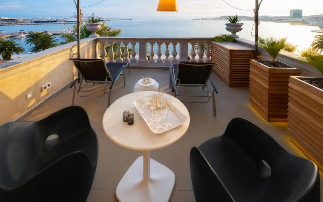 Riva Luxury Suites
