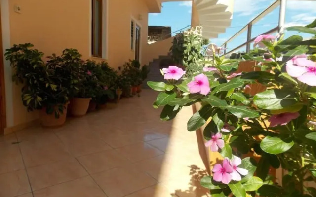 Armanda Hotel