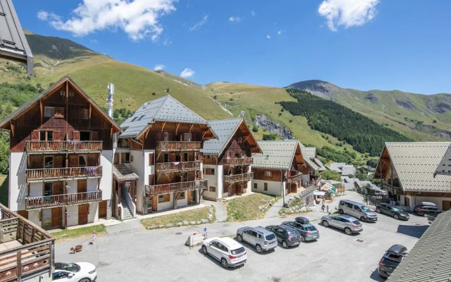 Cozy Alpine Apartment With Pool