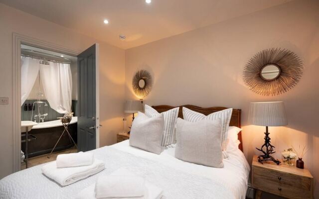 Contemporary Luxury Town House Cheltenham