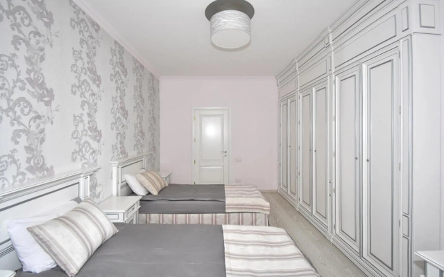 Aram street, 2 bedrooms LUXURY and UNIQUE apartment DI722