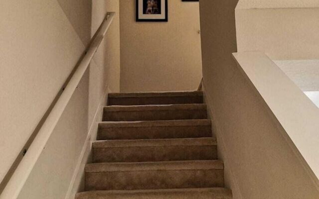 Splendid 4 Bedroom Home Close to Disney 5168