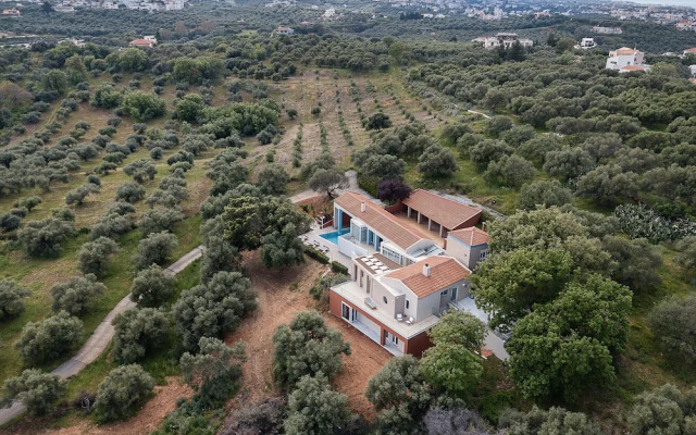 Vilia House on the Hill