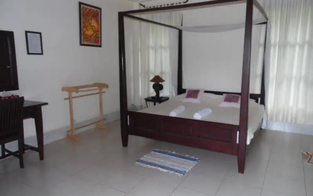 Villa Thakhek