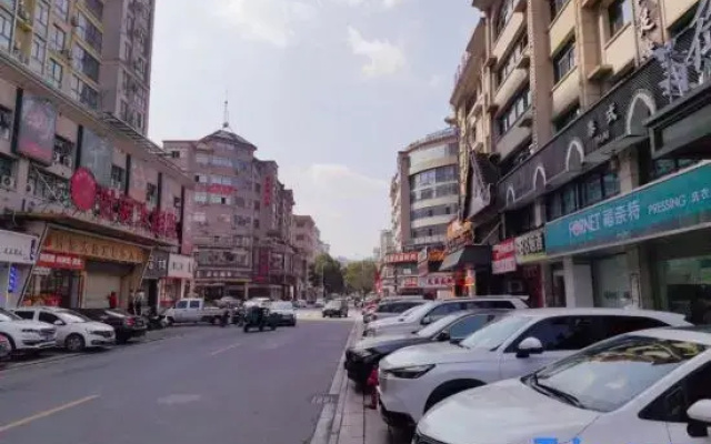 Yuyuan International Hotel (Yiwu Suxi Heart Suxi Night Market Store)