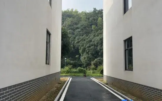 Guangde Creek Zhushan Hotel (Lucun Reservoir)