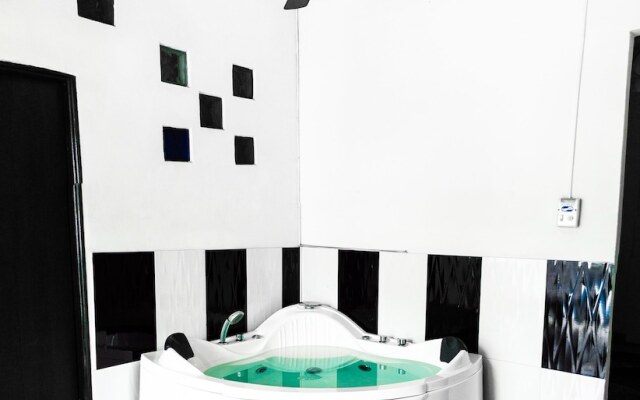 Icon Suites