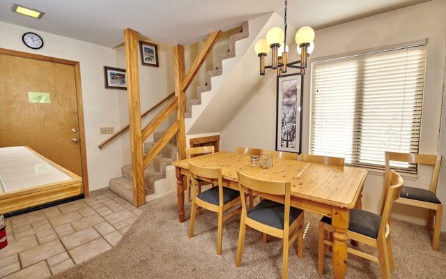 St. Anton Wooded View 2-bedroom Condos w/ Ski Lockers