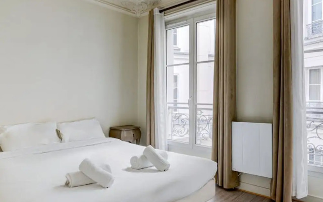 Secret Maillot Charming 1 Bed Apt in Paris