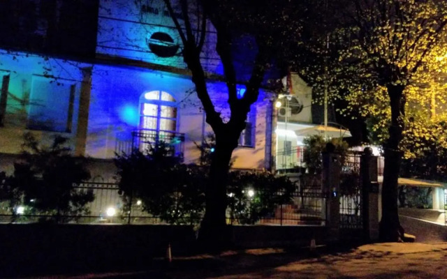 Resident Hill Resort