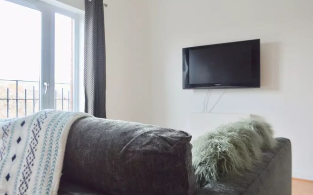 1 Bedroom Apartment In Leith