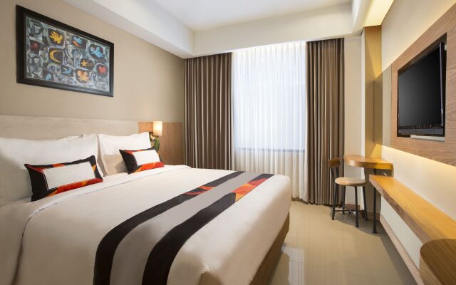 Yellow Star Ambarukmo Hotel