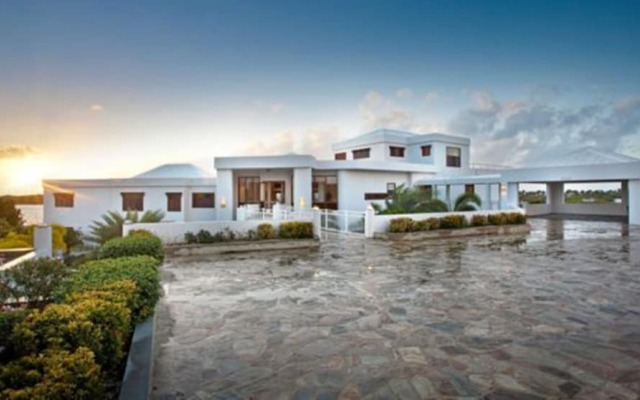 Sheriva Luxury Villas and Suites