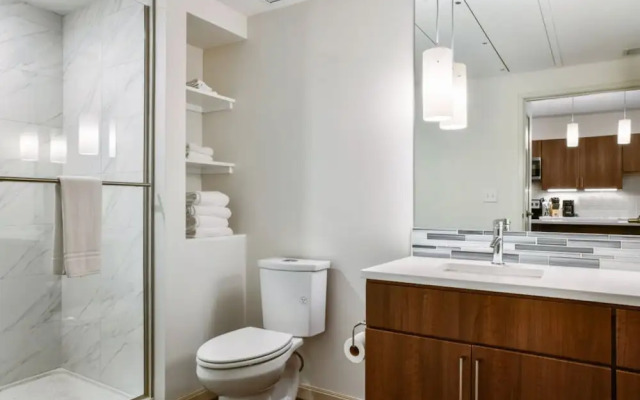 Bluebird Suites near Cleveland Clinic