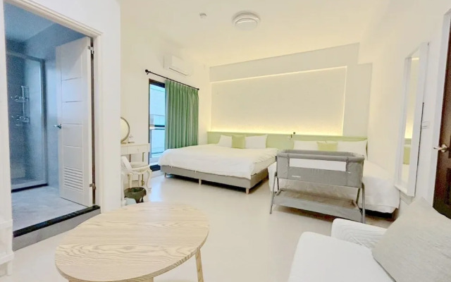 Mooon House