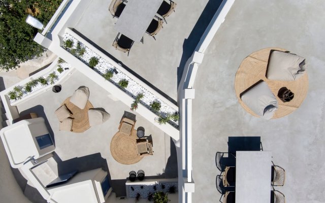 Acave Santorini Suites