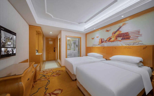 Vienna International Hotel (Guangzhou Baiyun Airport North Station Store)