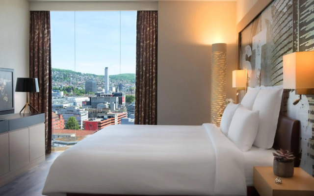 Renaissance Zürich Tower Hotel
