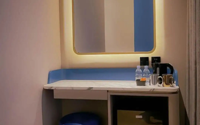 Qube Hotel by 98hospitality