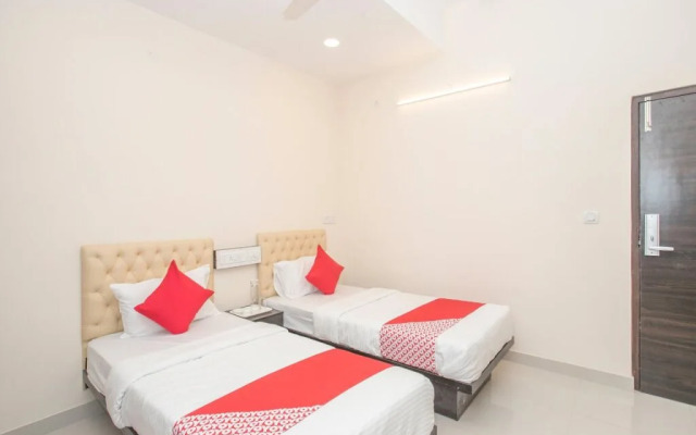 Maple Tree By OYO Rooms