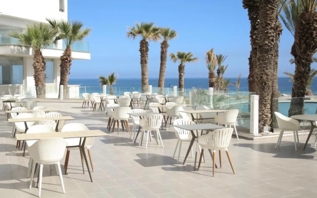 Blue Beach Golf and Spa