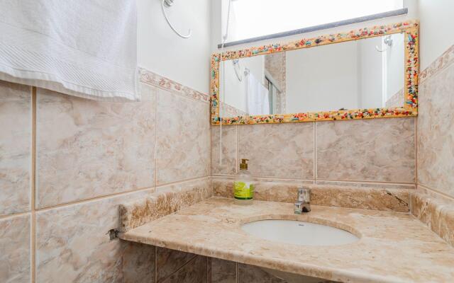 GB07 Ótima Casa 4 Suítes com Piscina em Guarajuba