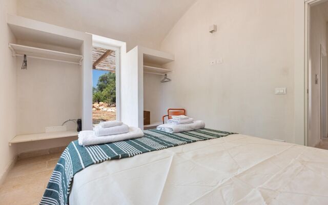 2499 Trulli La Meringa by Perle di Puglia