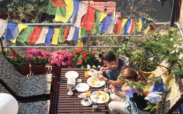 Shangri-la Boutique Hotel