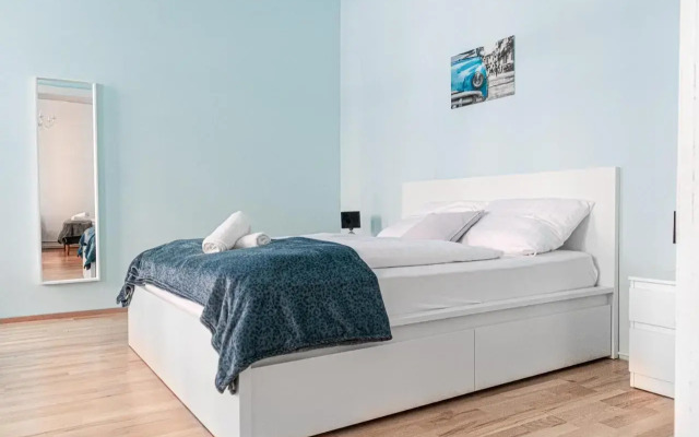 Pleasing 2BR Apt. AKH-Perfect for Groups