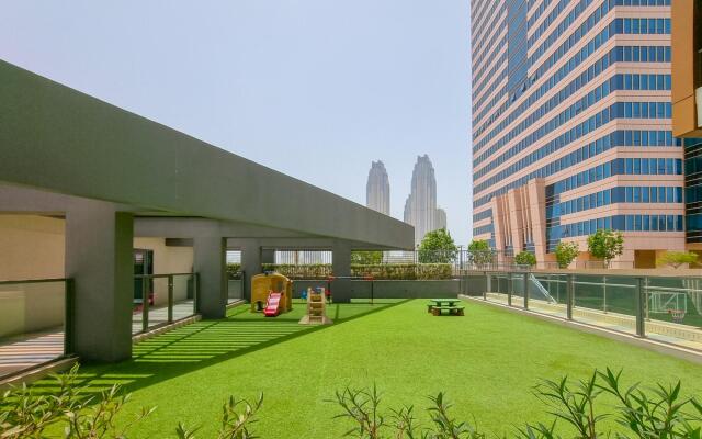 DXB - The Atria Residences - 2007 - DT